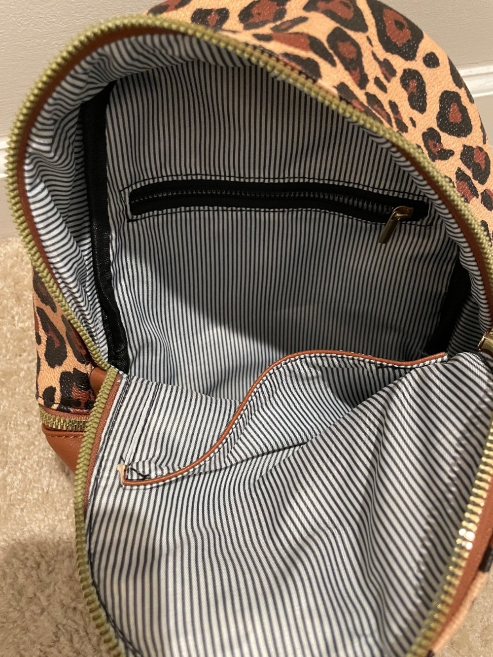 Cheetah Print, Small Backpack - Picture 4 of 6